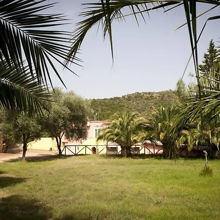 Menhir בית כפרי Villagrande Strisaili